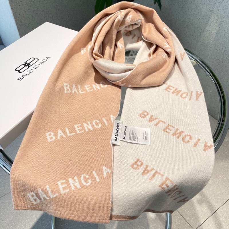 BALENCIAGA